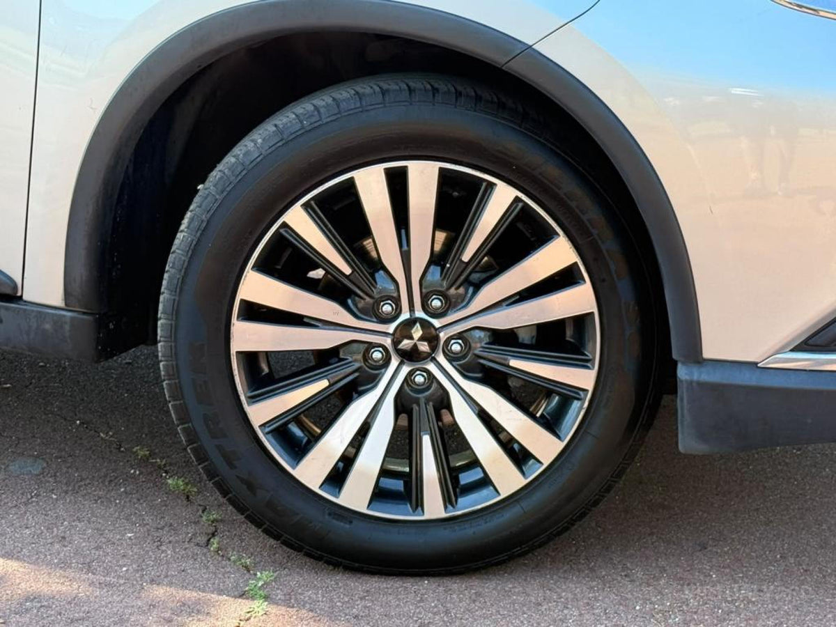 2020 MITSUBISHI OUTLANDER ZL LS WAGON 7ST 5DR CVT 6SP 2WD 2.4I [MY20]