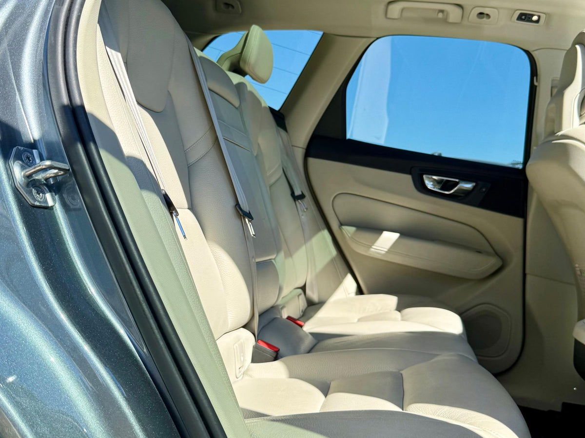 2018 VOLVO XC60 T5 MOMENTUM (AWD) 246 MY18