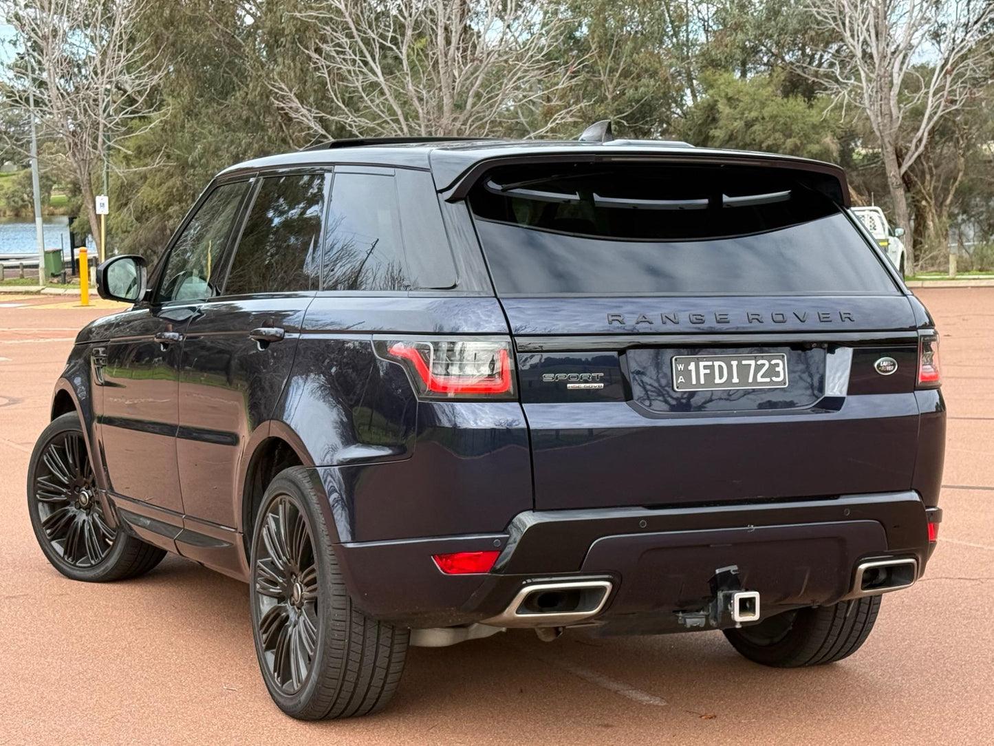 2019 LAND ROVER RANGE ROVER SPORT L494 SDV8 HSE DYNAMIC WAGON 5DR SPTS AUTO 8SP 4X4 4.4DTT [MY19.5]