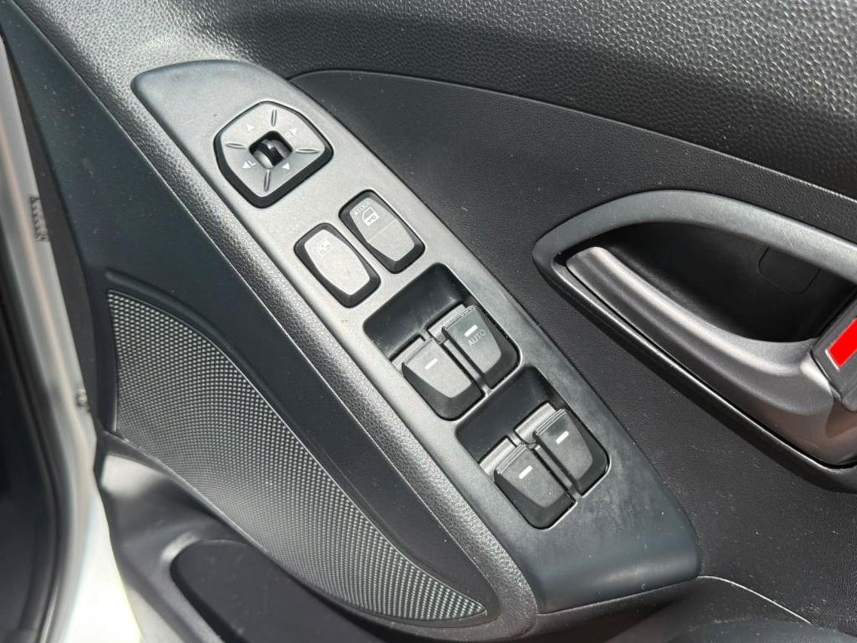 2014 HYUNDAI IX35 SERIES II ACTIVE WAGON 5DR SPTS AUTO 6SP 2.0I [MY15]