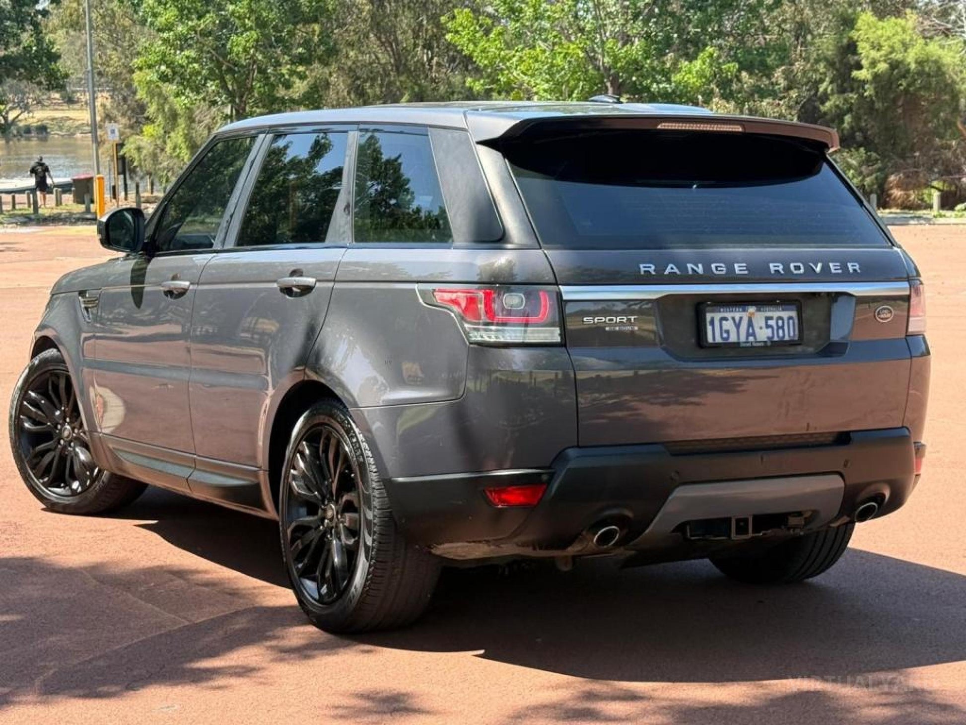 2016 LAND ROVER RANGE ROVER SPORT L494 SDV6 SE WAGON 5DR SPTS AUTO 8SP 4X4 3.0DTT [MY16]