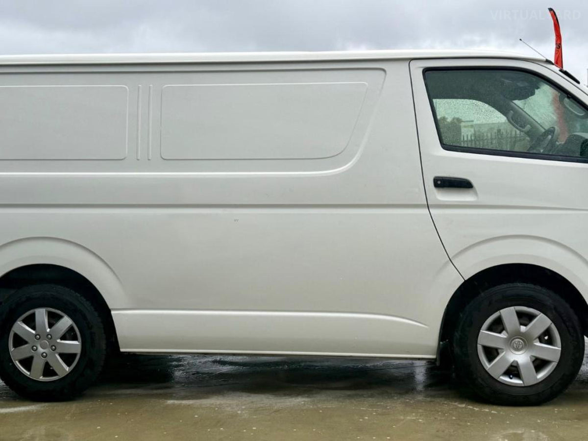 2014 TOYOTA HIACE LWB TRH201R MY14