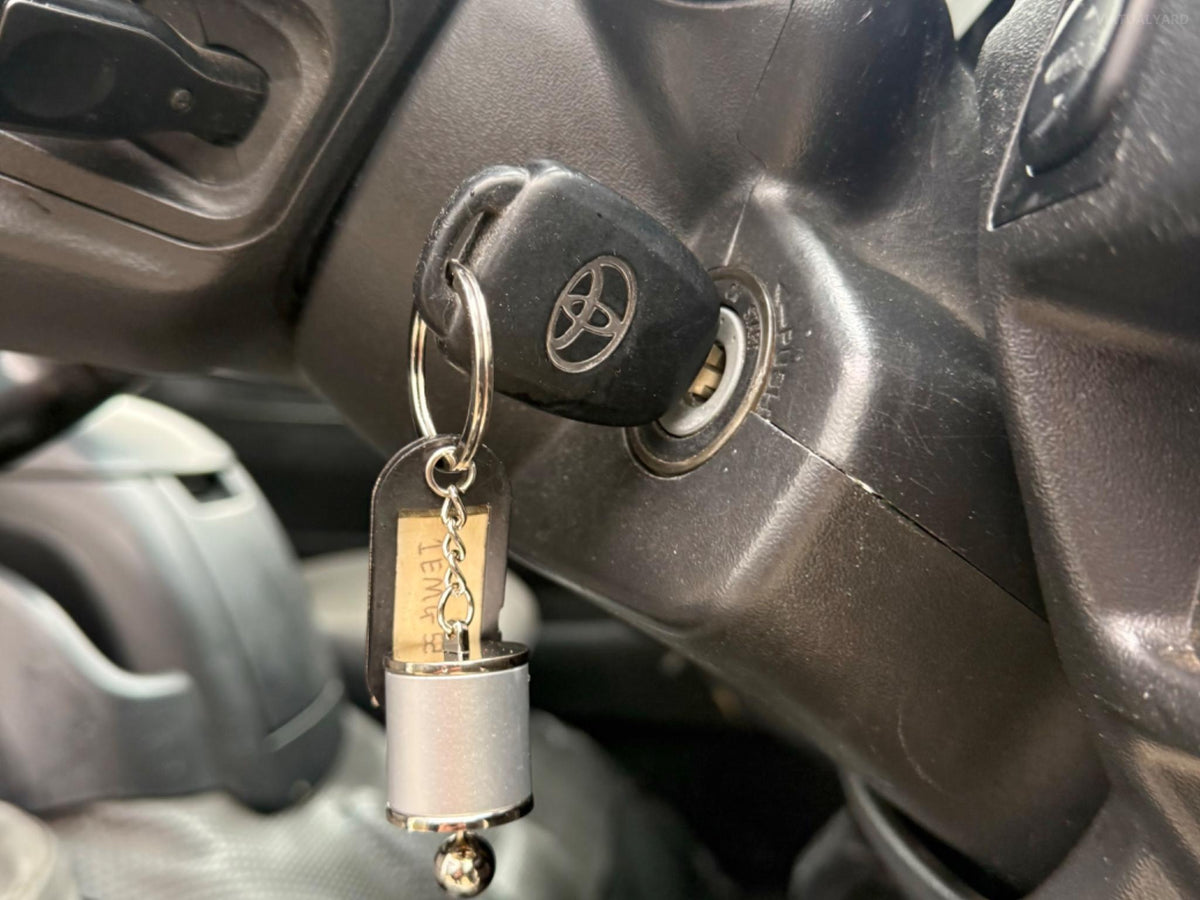 2014 TOYOTA HIACE LWB TRH201R MY14