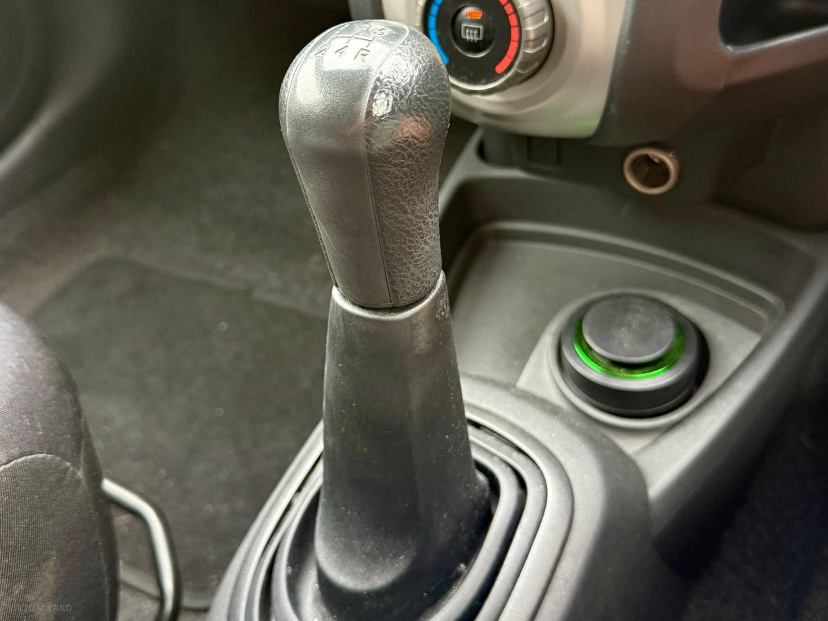 2006 TOYOTA YARIS YR NCP90R