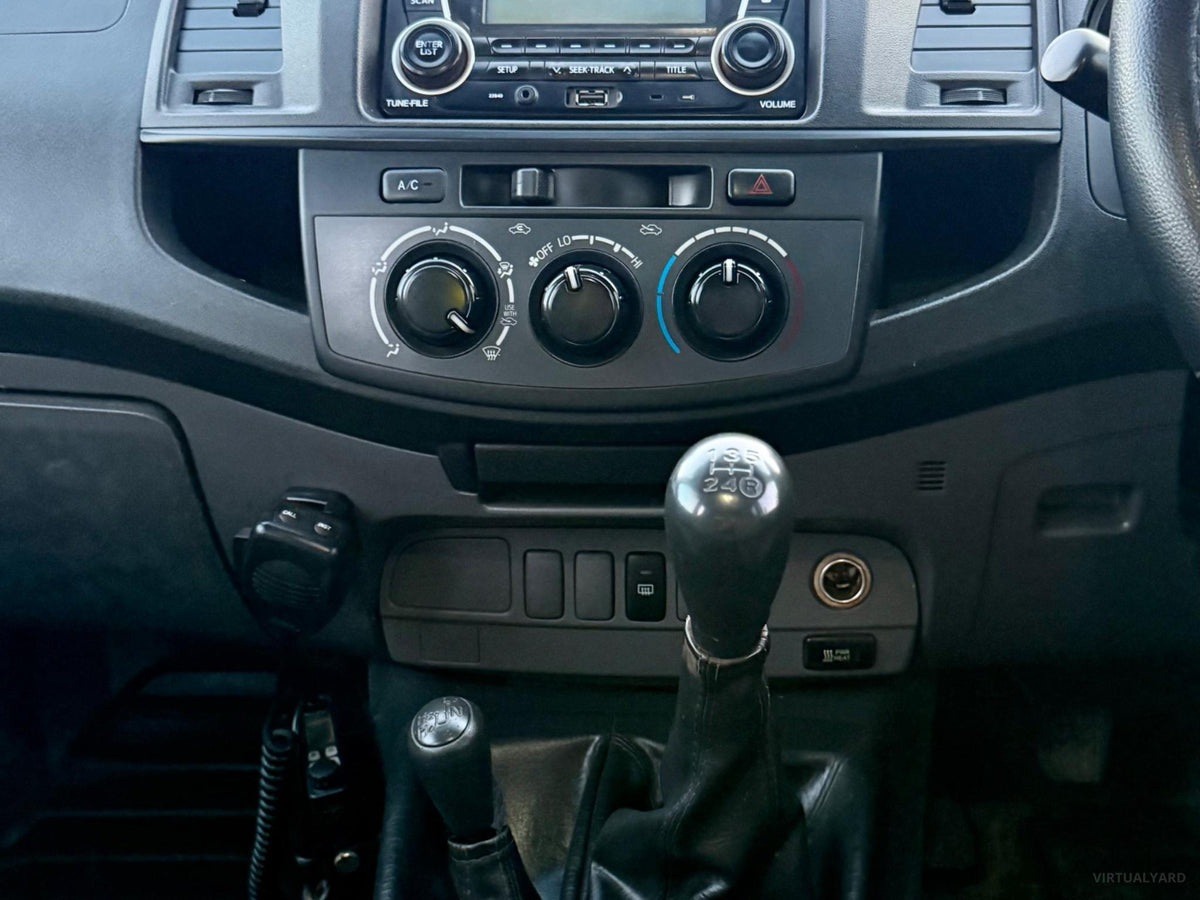 2012 TOYOTA HILUX SR (4x4) KUN26R MY12