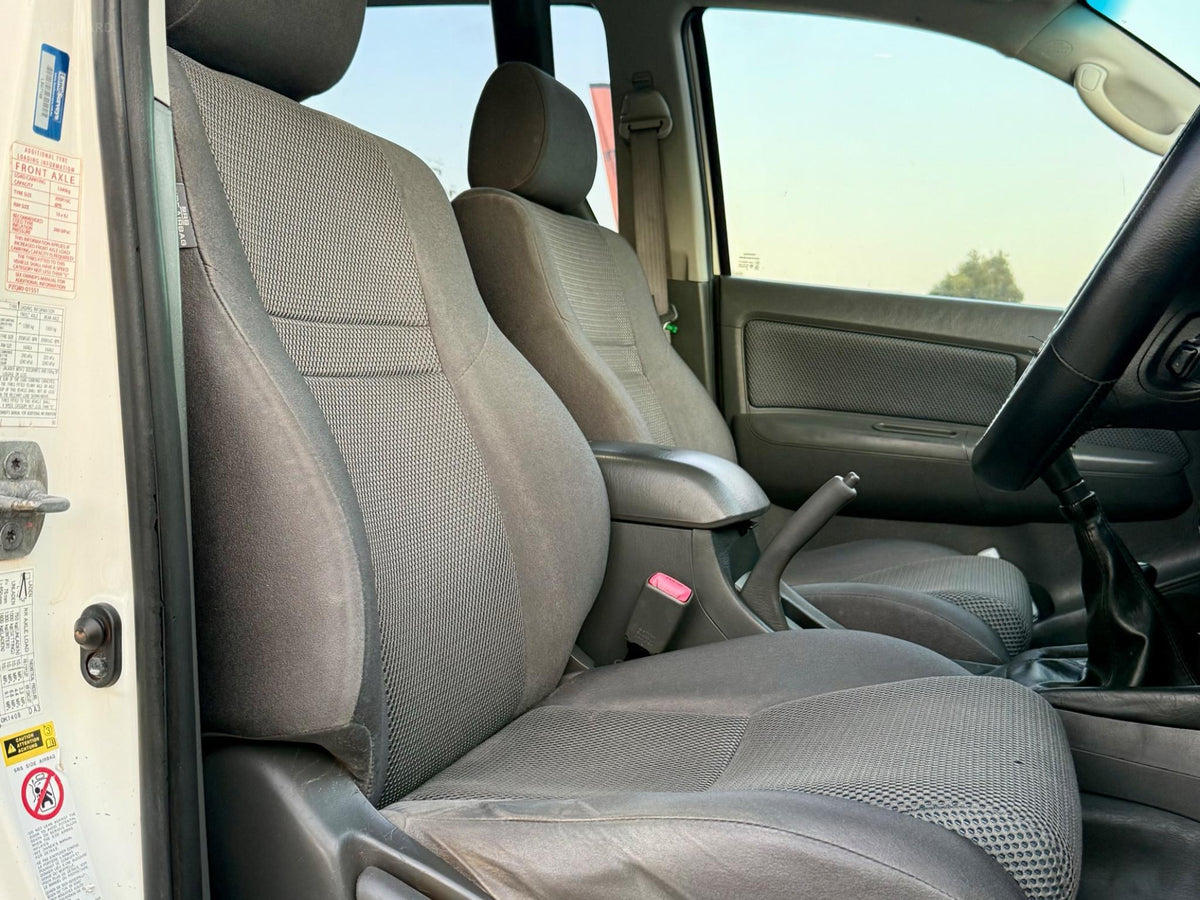 2012 TOYOTA HILUX SR (4x4) KUN26R MY12
