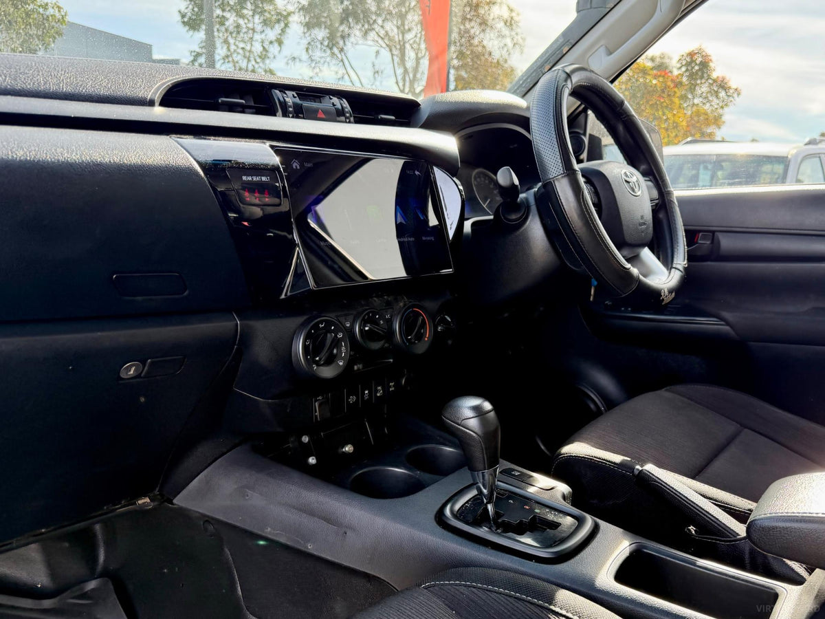 2018 TOYOTA HILUX SR (4x4) GUN126R MY19
