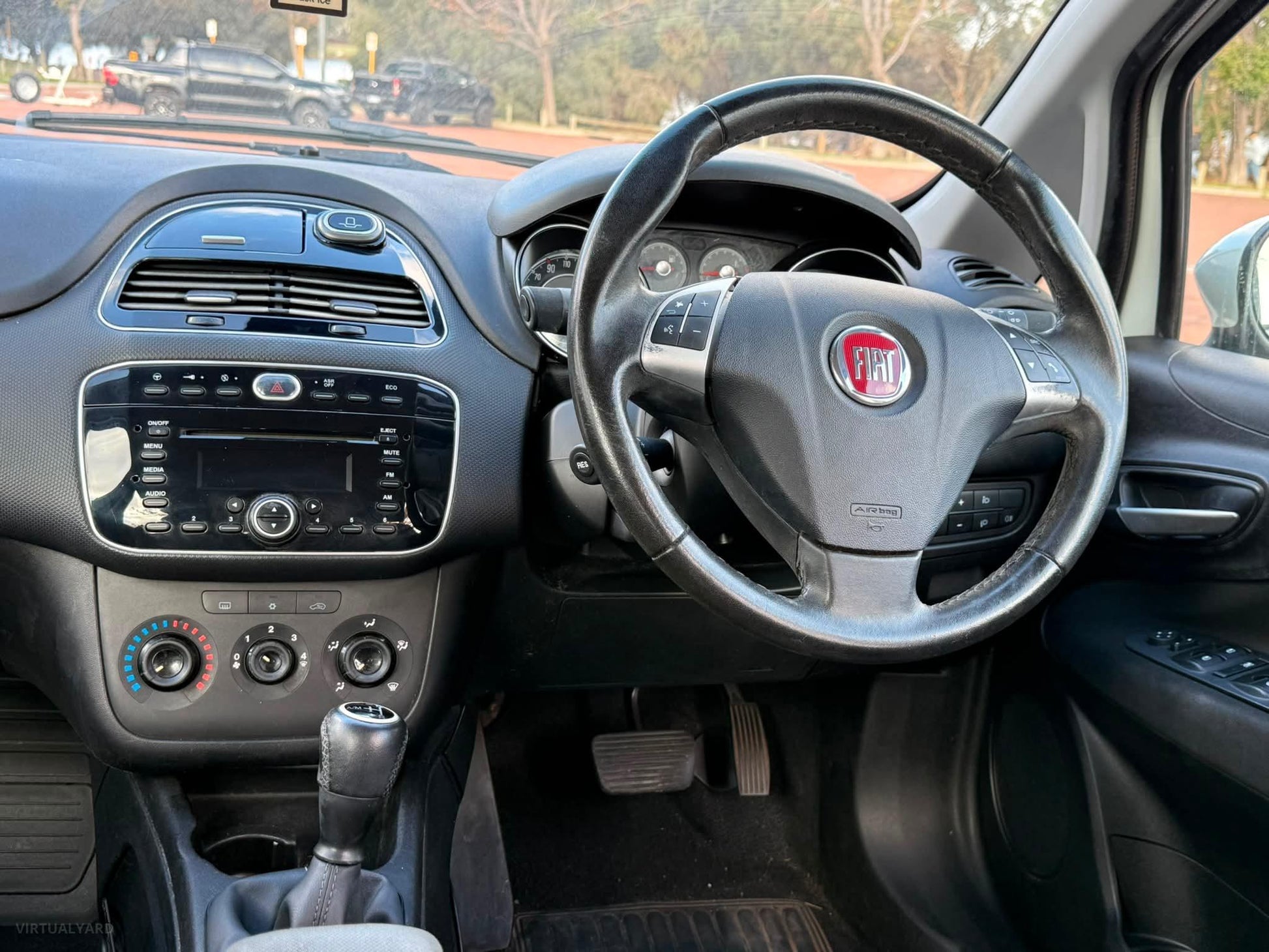 2014 FIAT PUNTO EASY HATCHBACK 5DR DUALOGIC 5SP 1.4I