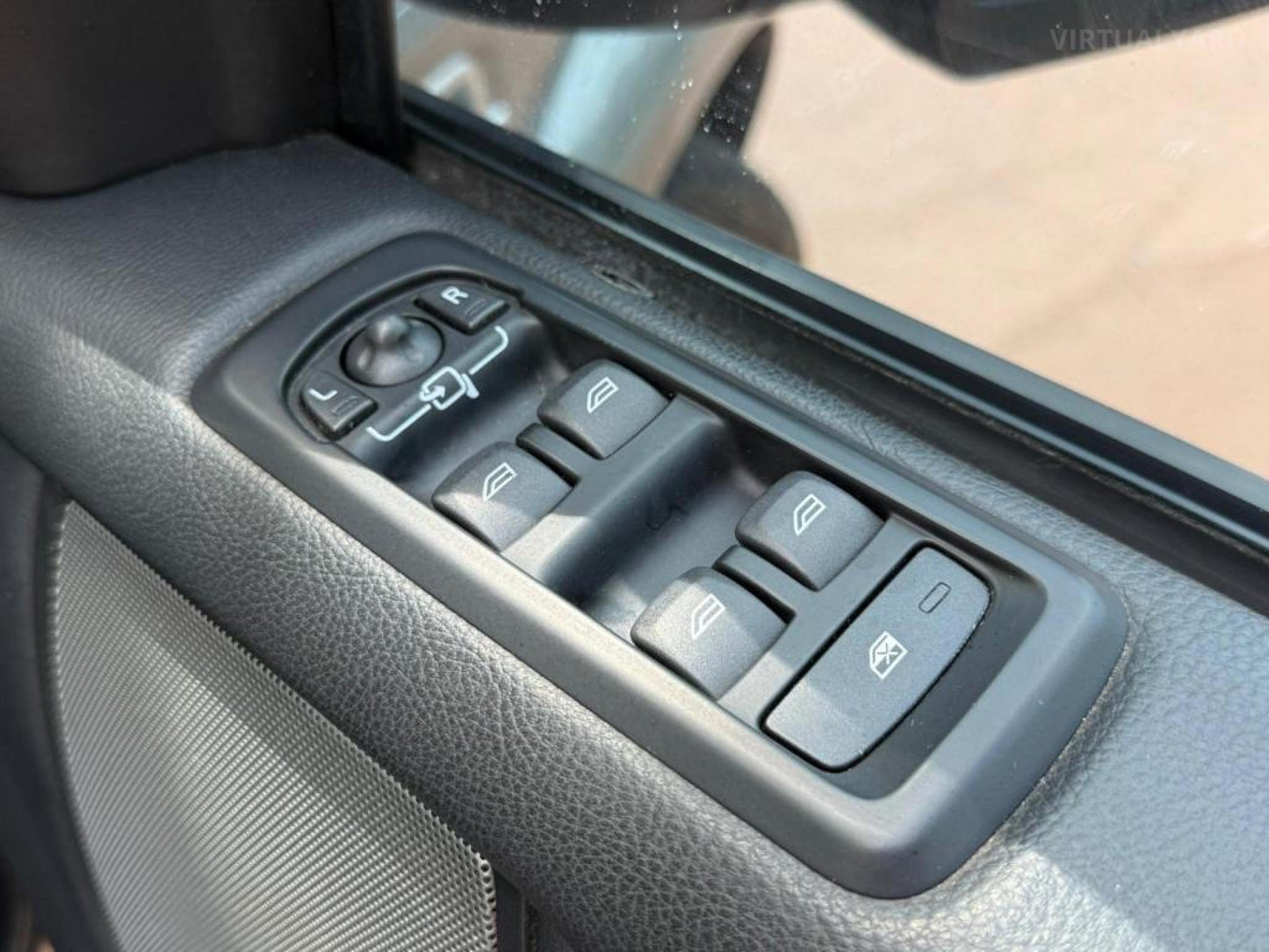 2010 LAND ROVER DISCOVERY 4 SERIES 4 TDV6 SE WAGON 7ST 5DR COMMANDSHIFT 6SP 4X4 3.0DTT [MY10]