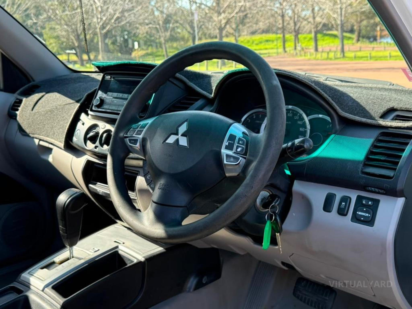 2014 MITSUBISHI TRITON MN MY15 GLX CAB CHASSIS SINGLE CAB 2DR SPTS AUTO 4SP 4X2 1223KG 2.5DT