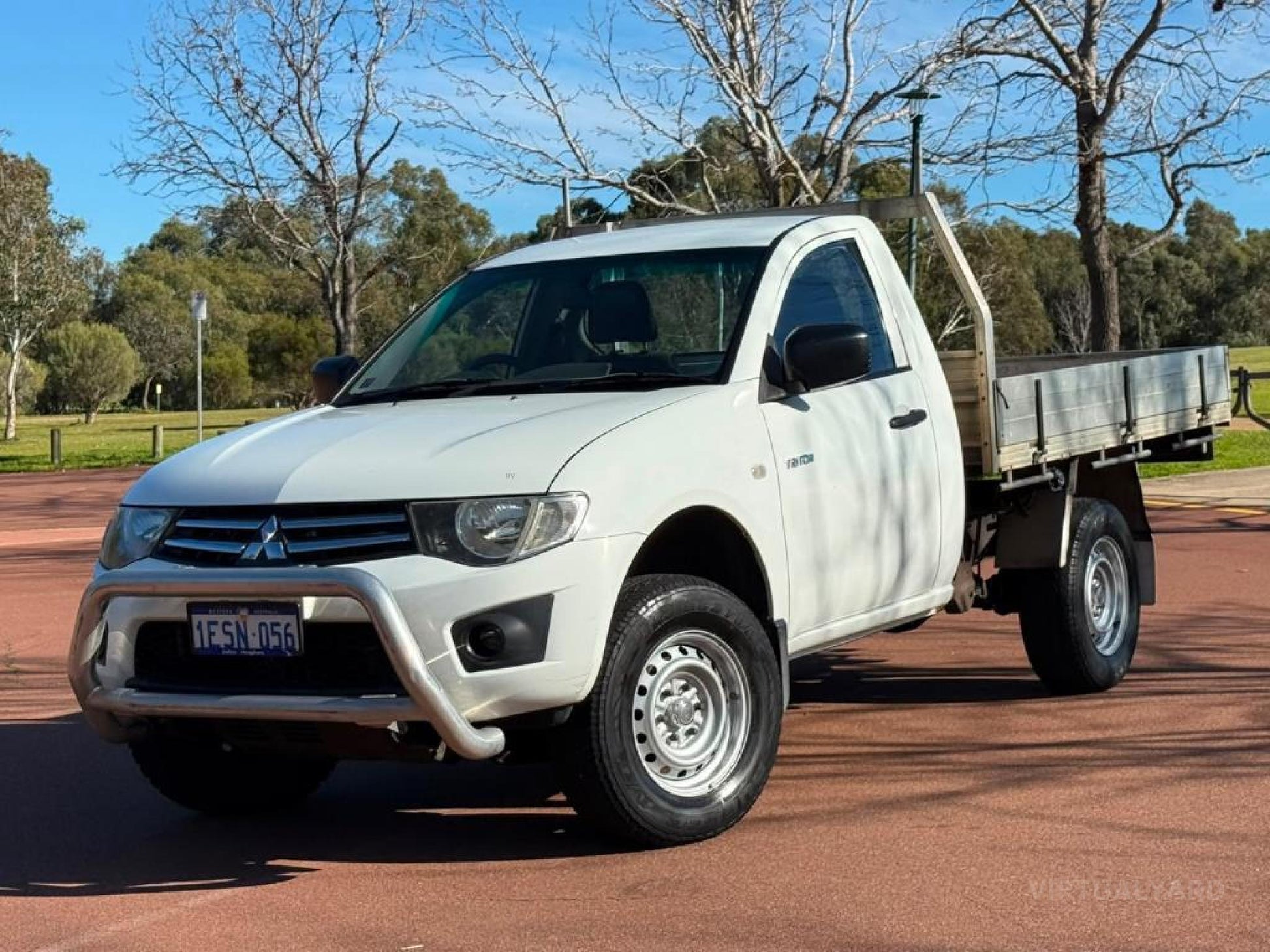 2014 MITSUBISHI TRITON MN MY15 GLX CAB CHASSIS SINGLE CAB 2DR SPTS AUTO 4SP 4X2 1223KG 2.5DT